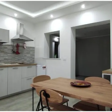 Casa Sasa - Incantevole Nel Centro Di Appartement